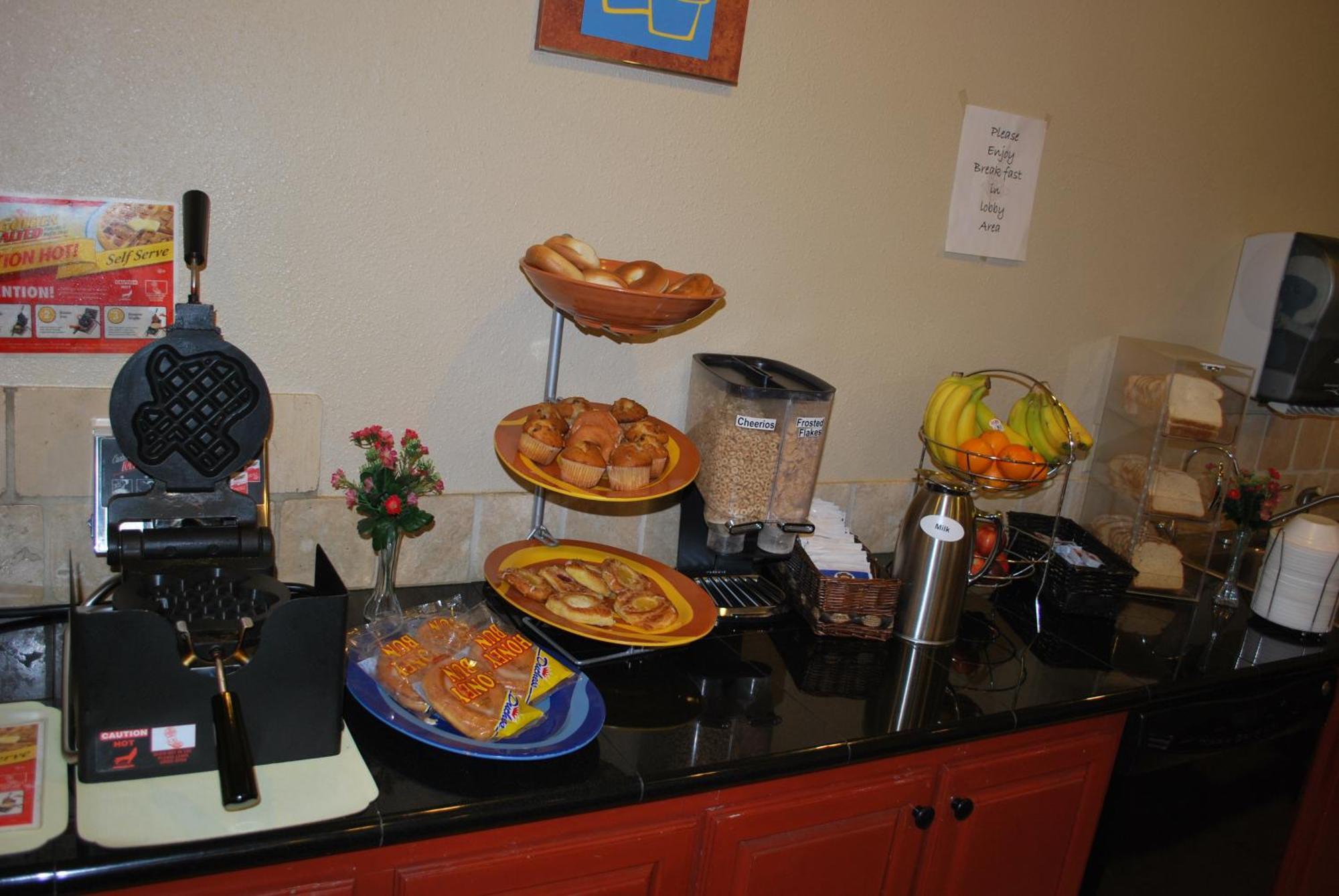 Americas Best Value Inn Lubbock East Luaran gambar
