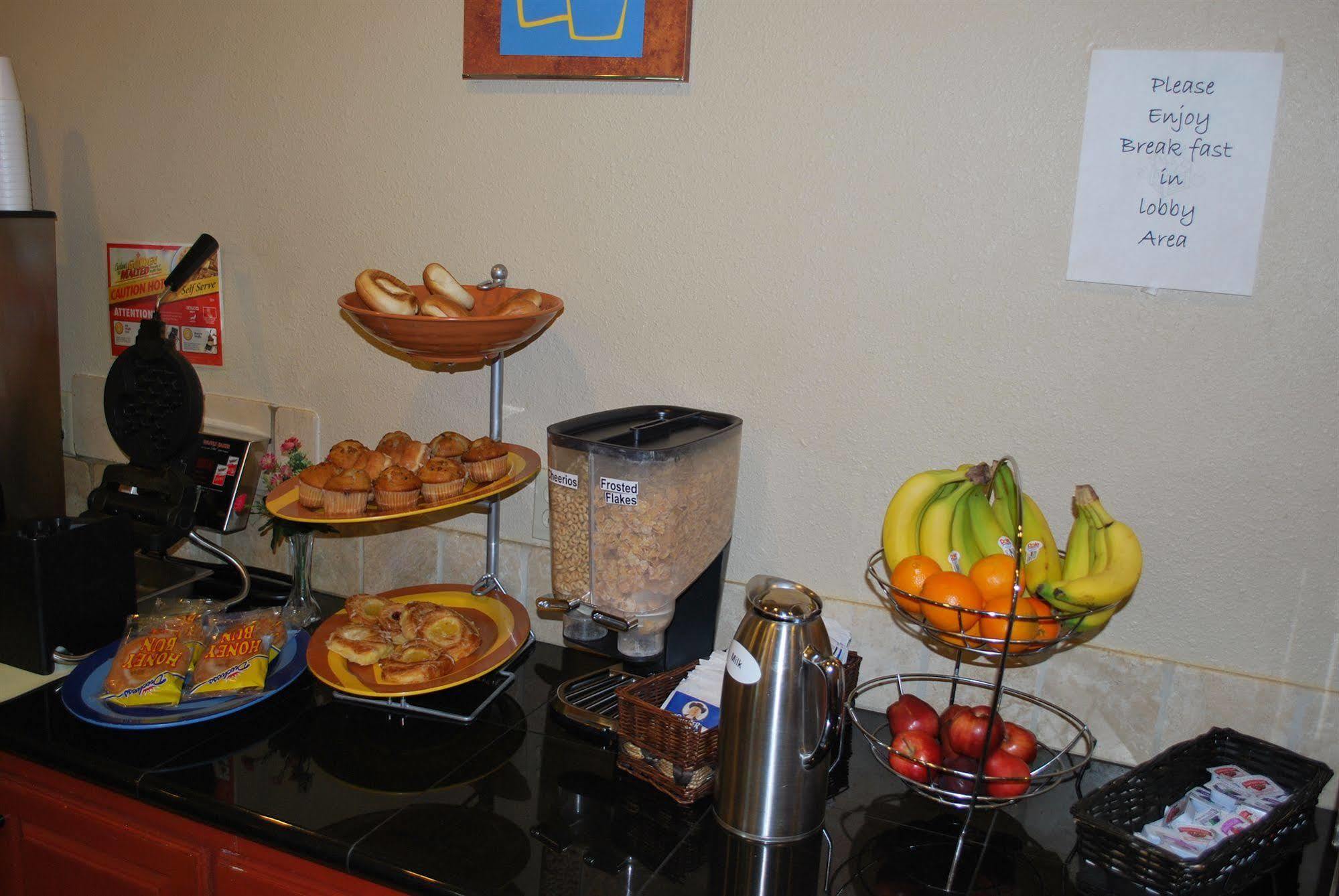 Americas Best Value Inn Lubbock East Luaran gambar