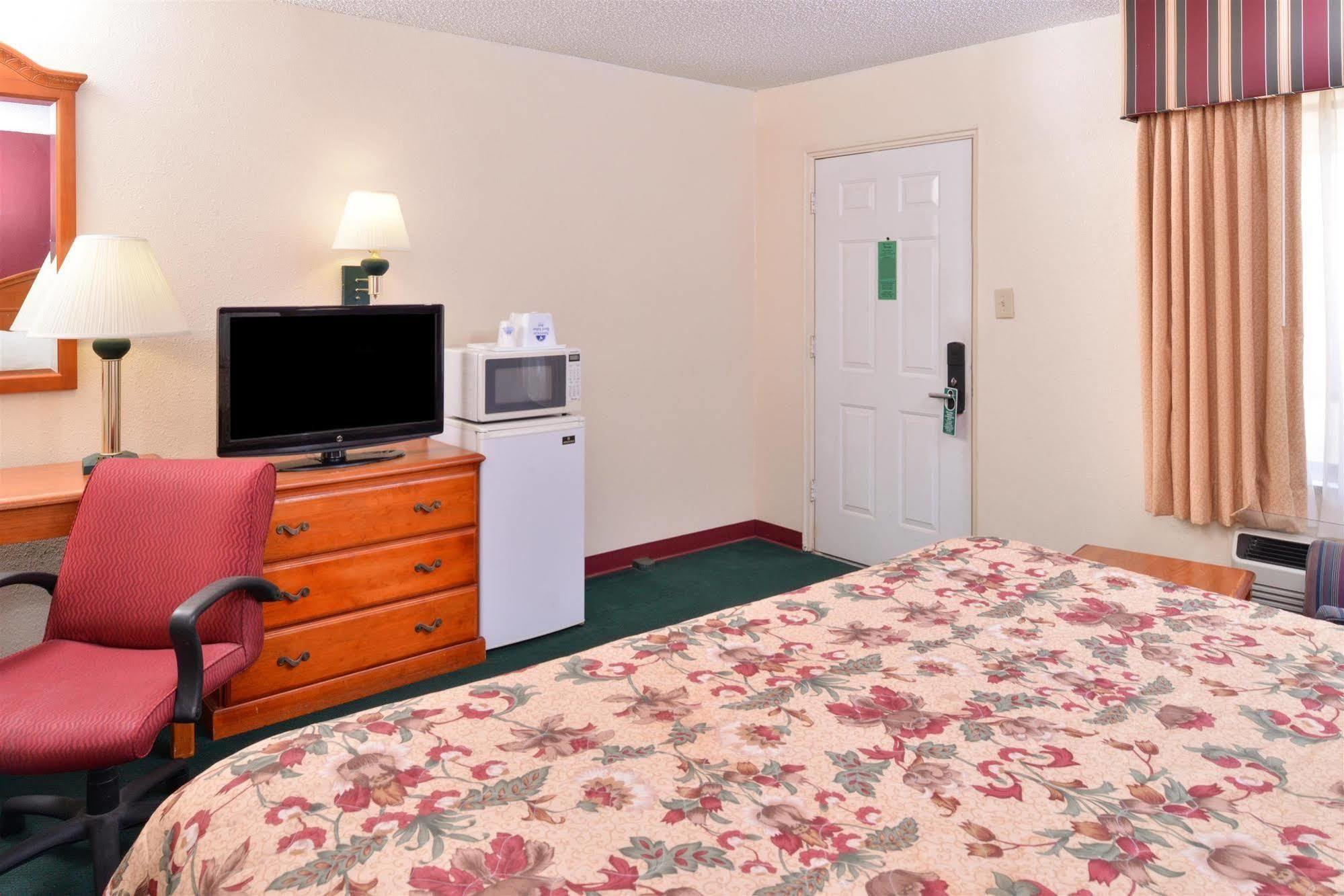 Americas Best Value Inn Lubbock East Luaran gambar
