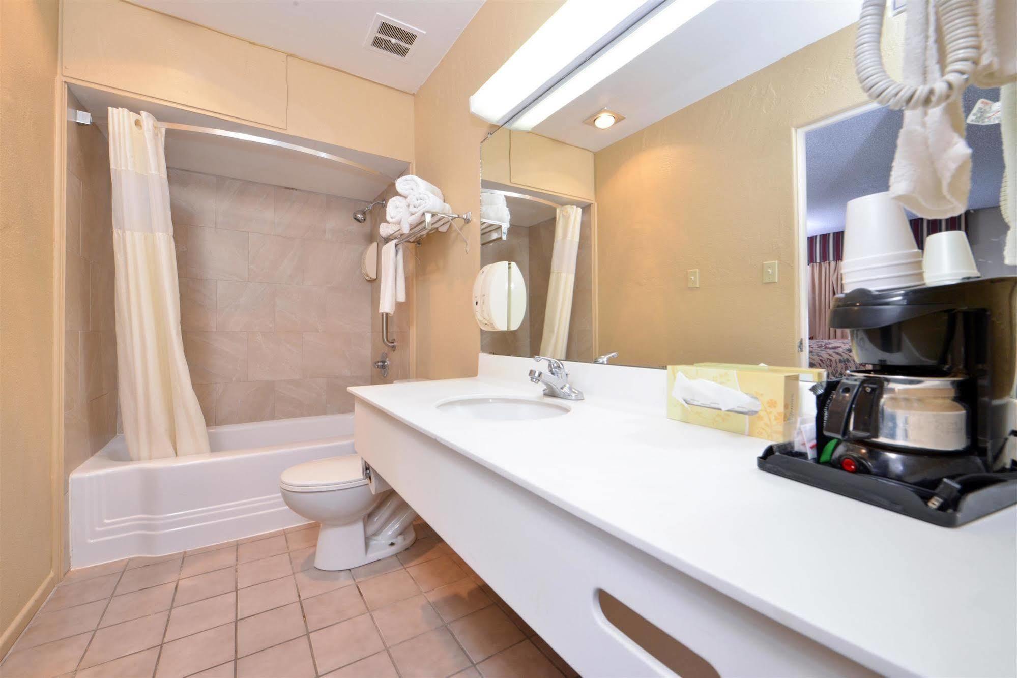 Americas Best Value Inn Lubbock East Luaran gambar