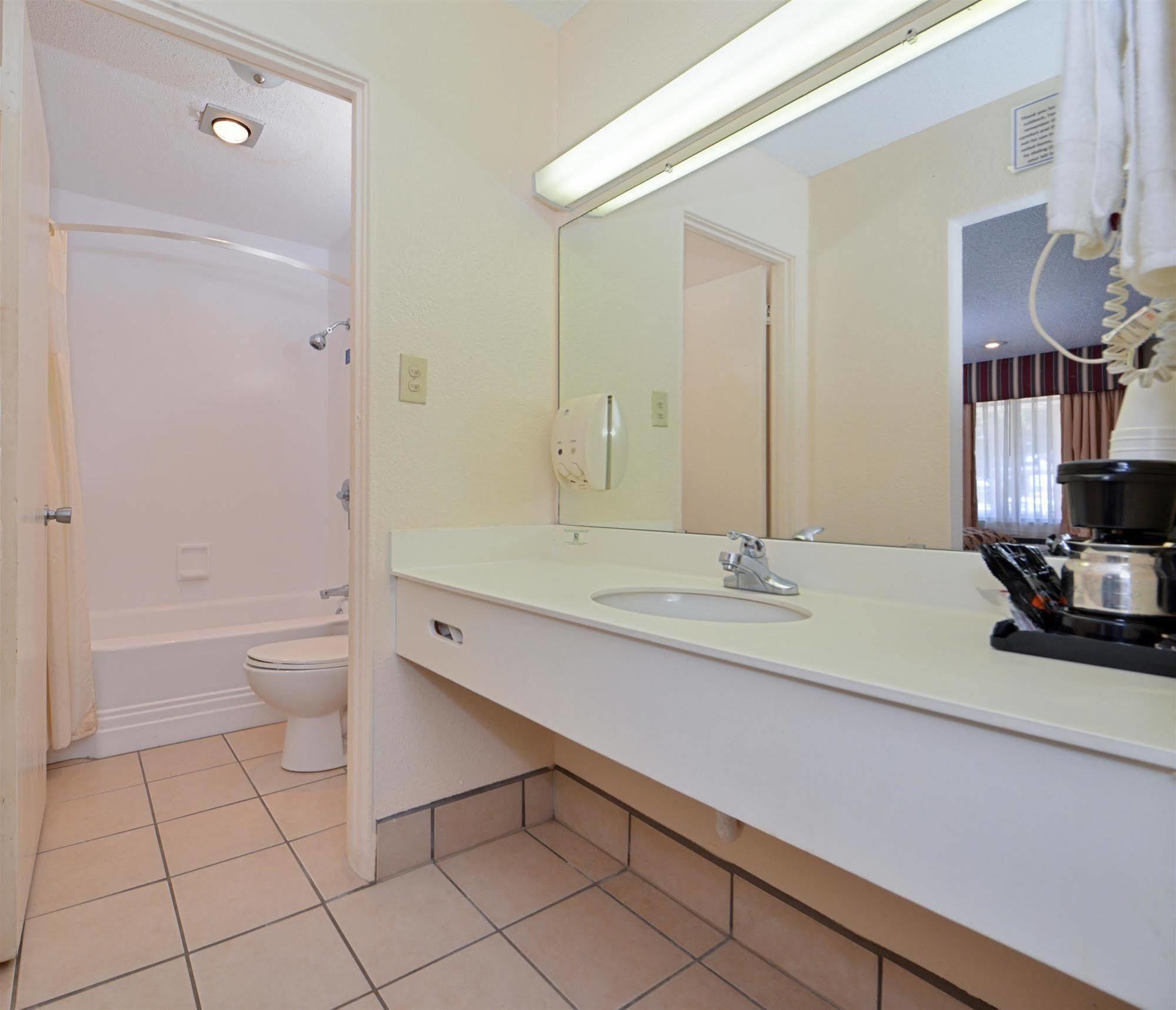 Americas Best Value Inn Lubbock East Luaran gambar